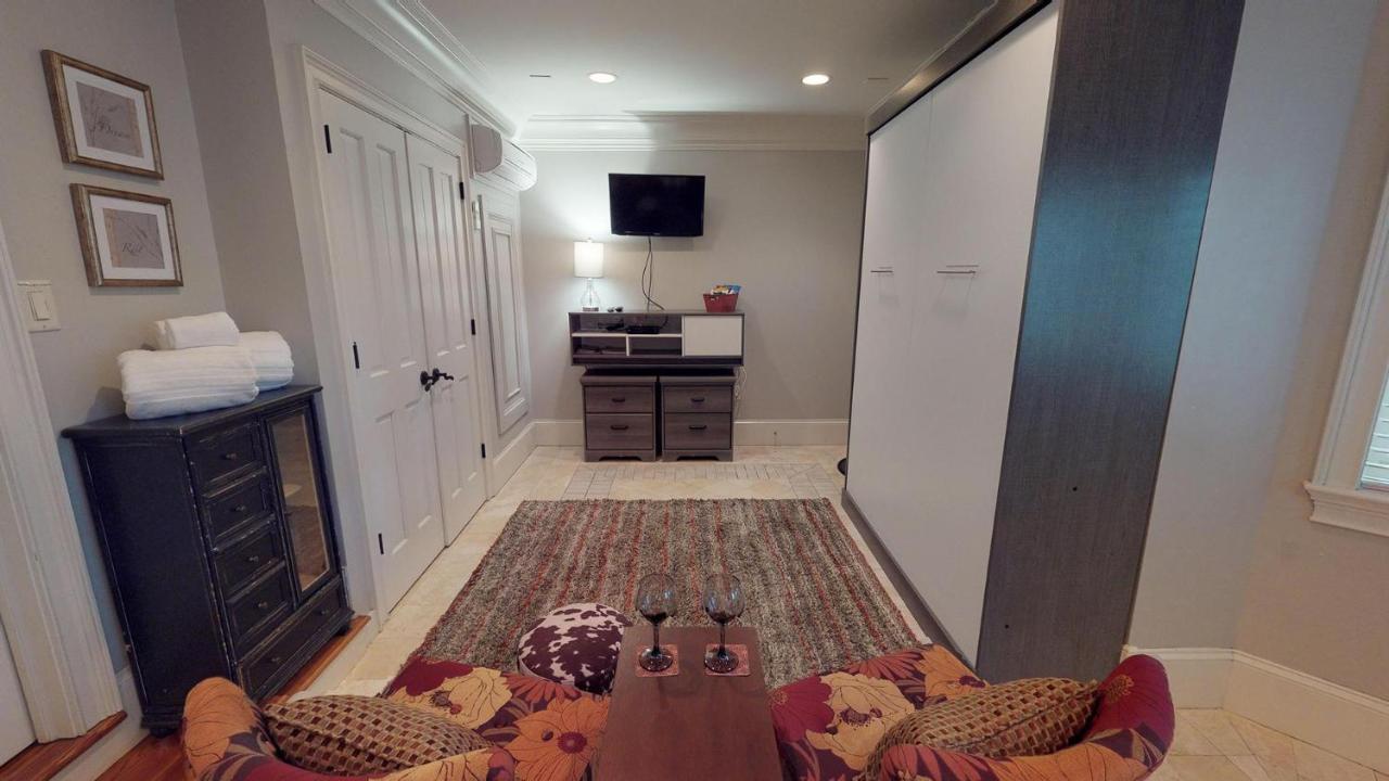 Suite Escape Savannah Exterior foto